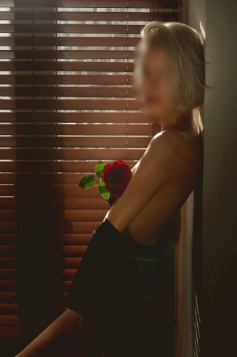 Проститутка Питера Калерия Блондинка c 3 размером груди у метро Спортивная Санкт-Петербург Фото-3